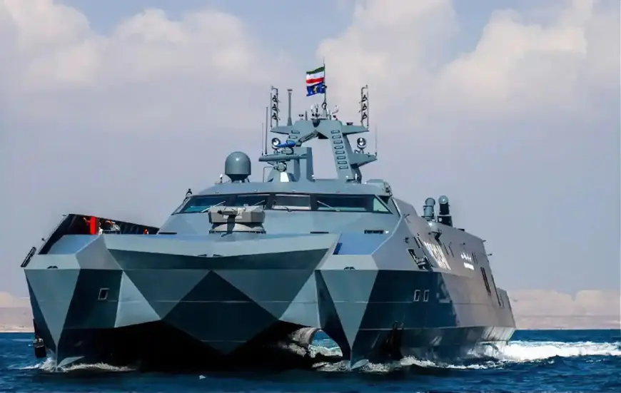 L'Iran avverte la Marina degli Stati Uniti di non avvicinarsi allo Stretto di Hormuz