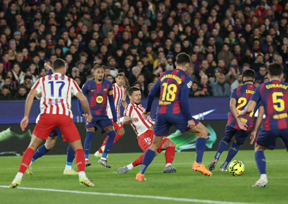 Atletico Madrid Sets Julian Alvarez Price Tag at €150 Million for Barcelona