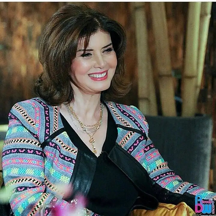 الفنانة ميرفت امين