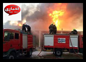 سيارة ملاكي مشتعلة أثناء وصول رجال الحماية المدنية للسيطرة على ا