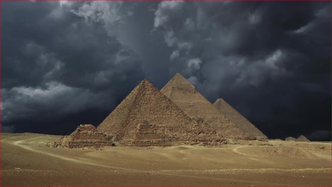 تحذيرات الأرصاد: سحب ممطرة تضرب مناطق واسعة.. تفاصيل الحالة الجوية اليوم