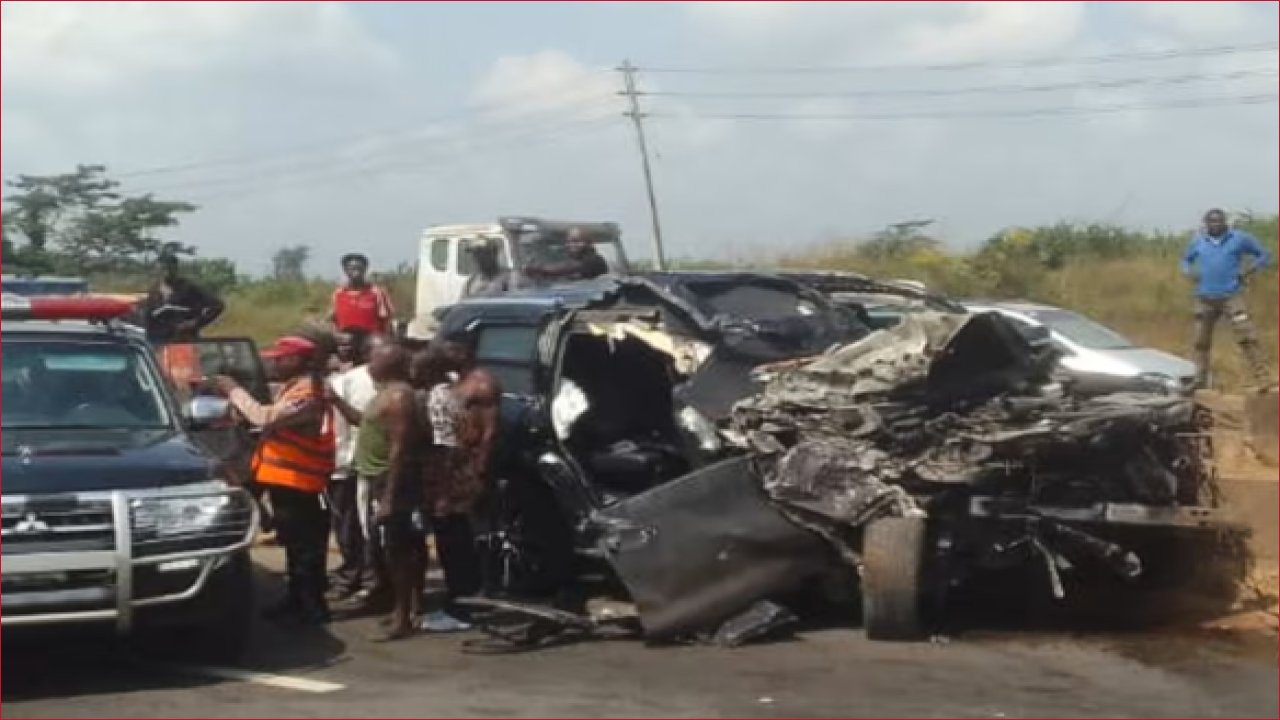 حادث مأساوي يودي بحياة شخصين وينجو منه أنتوني جوشوا في نيجيريا