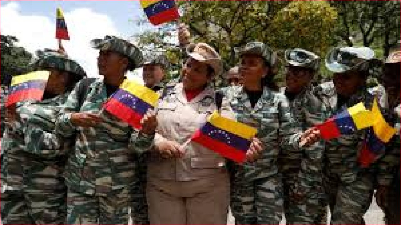 فنزويلا تستعد لمواجهة التهديدات الأمريكية: مادورو يدعو الجيش لتدريب المواطنين على القتال