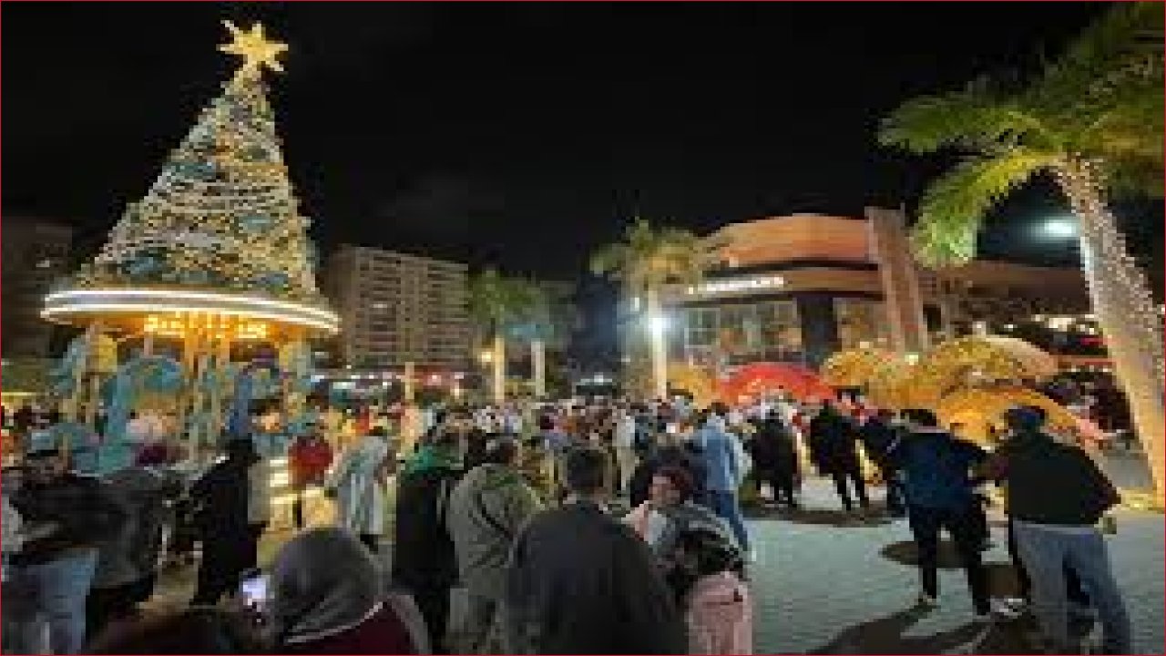 الإسكندرية تحتفي بالعام الجديد 2026: احتفالات صاخبة وشواطئ مضيئة