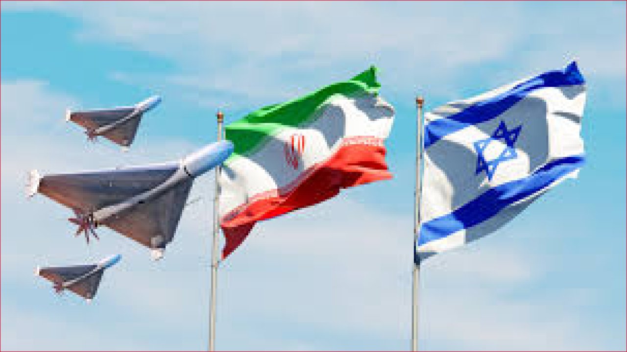 إسرائيل وإيران: تقرير يكشف عن "ضربتين" كانتا قاب قوسين أو أدنى وسط توترات متصاعدة