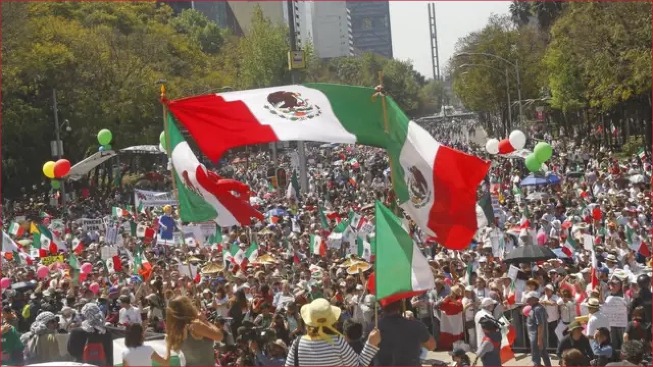 احتجاجات واسعة في المكسيك تندد بسياسات ترامب ونييتو: اتهامات بالفساد والعنف والعلاقات المتوترة