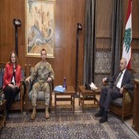 رئيس مجلس النواب اللبناني يلتقي برئيس لجنة وقف إطلاق النار 