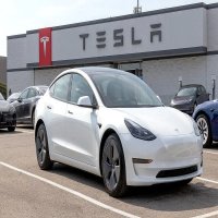 The prices of the Y and Tesla Model 3 cars have risen again.
