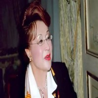 العثور على حفيد نوال الدجوي مقتول داخل شقته 