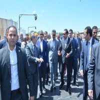 وزير التموين يتفقد أعمال التطوير بمحطة الزيوت بالمكس