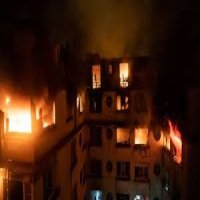 حريق هائل كاد يلتهم مبني مكون من 67 طابق في الامارات 