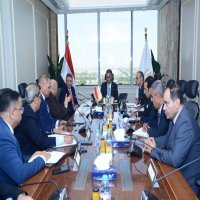 وزير التموين يعقد اجتماعًا مع رئيس الشعبة العامة للمخابز