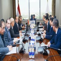 وزير التموين يعقد اجتماعًا مع قيادات شركة مخابز القاهرةالكبرى