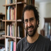 السيسي يوجّه بدراسة طلب العفو عن علاء عبد الفتاح استجابة لالتماس حقوقي