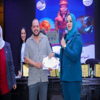 تكريم الكاتب الصحفي ياسر حماية في ملتقى المرشدين السياحيين